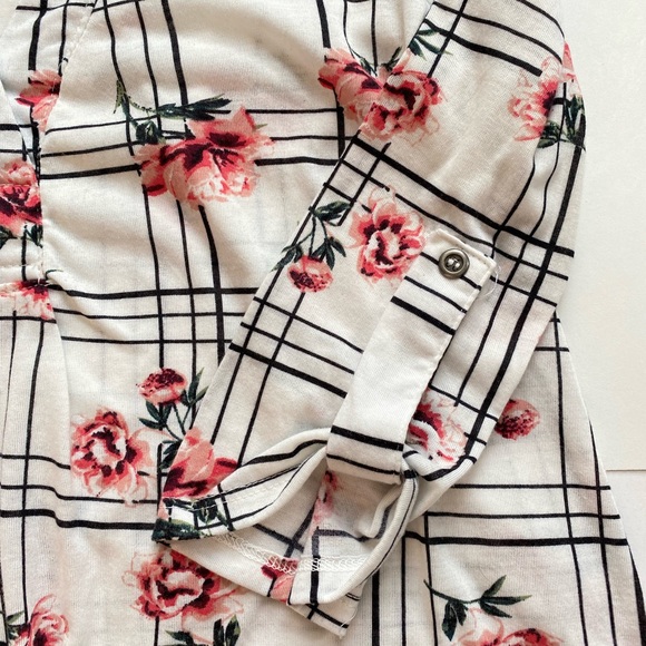 STREETWEAR SOCIETY Women's Size Small Floral Top BLOUSE; 3/4 Sleeve - Picture 5 of 11